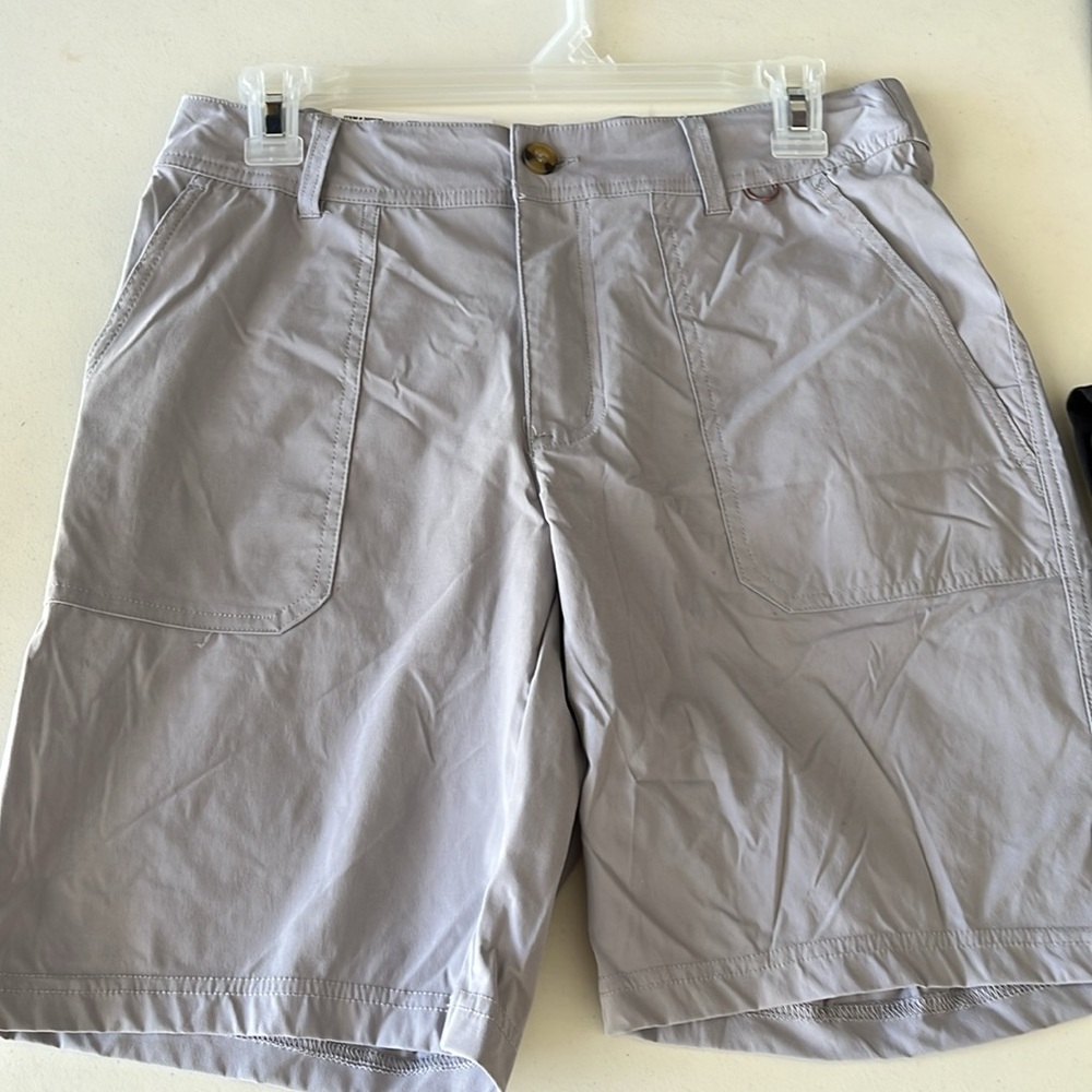 #2888 NWT ZeroXposur Light Gray Cargo Shorts